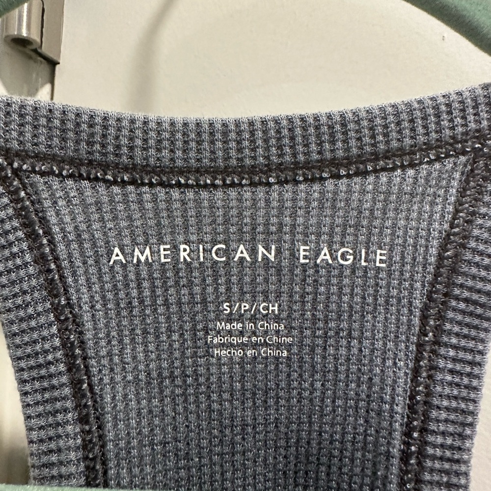 American Eagle Cropped Razorback Tank - Picture 2 of 2